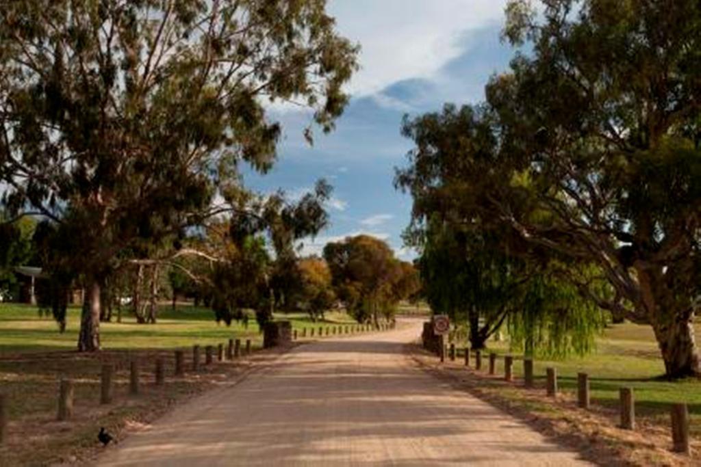 Hotel Lake Hume Holiday Park Exterior foto